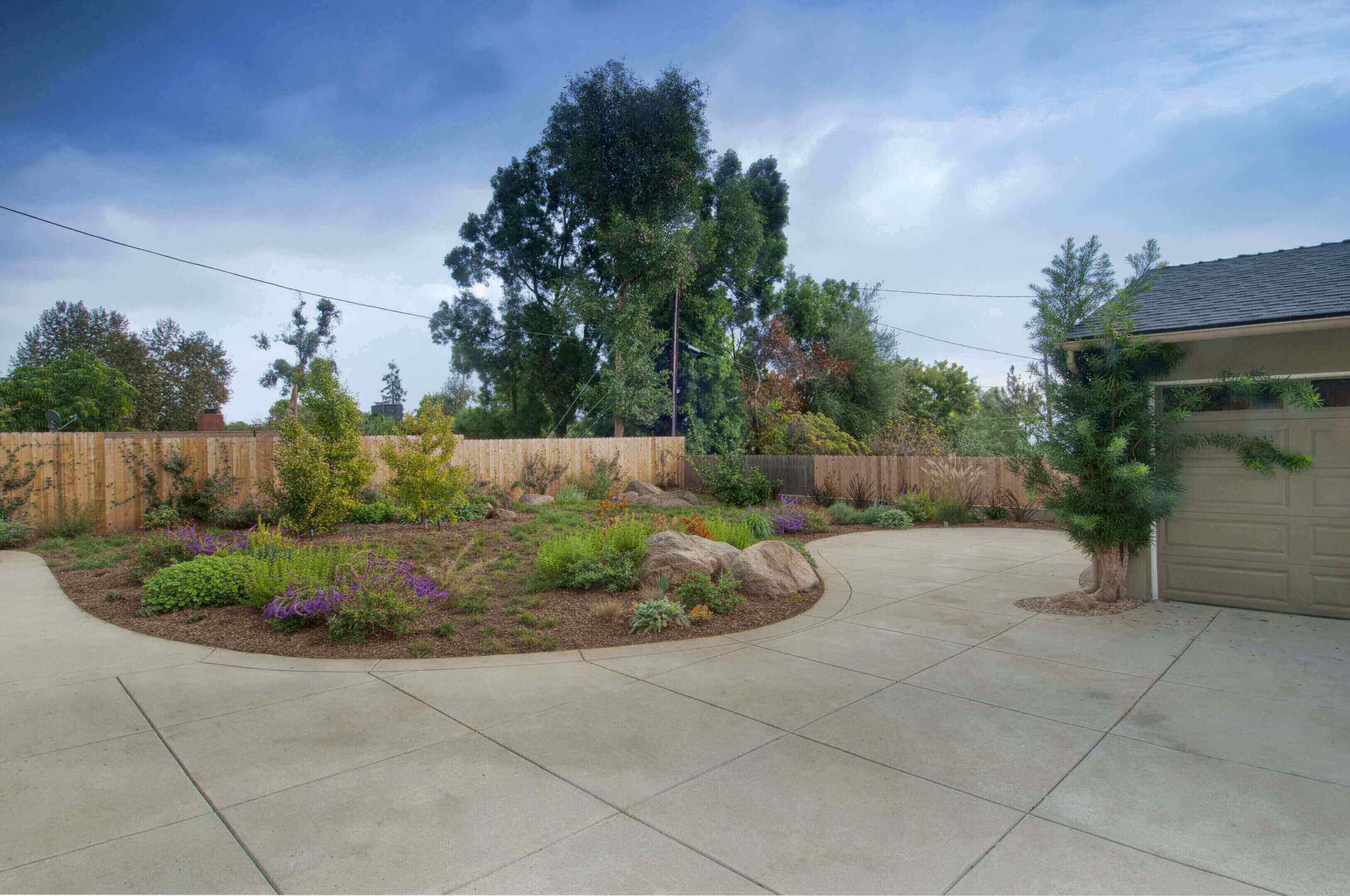 Concrete walkway and sidewalk installation
