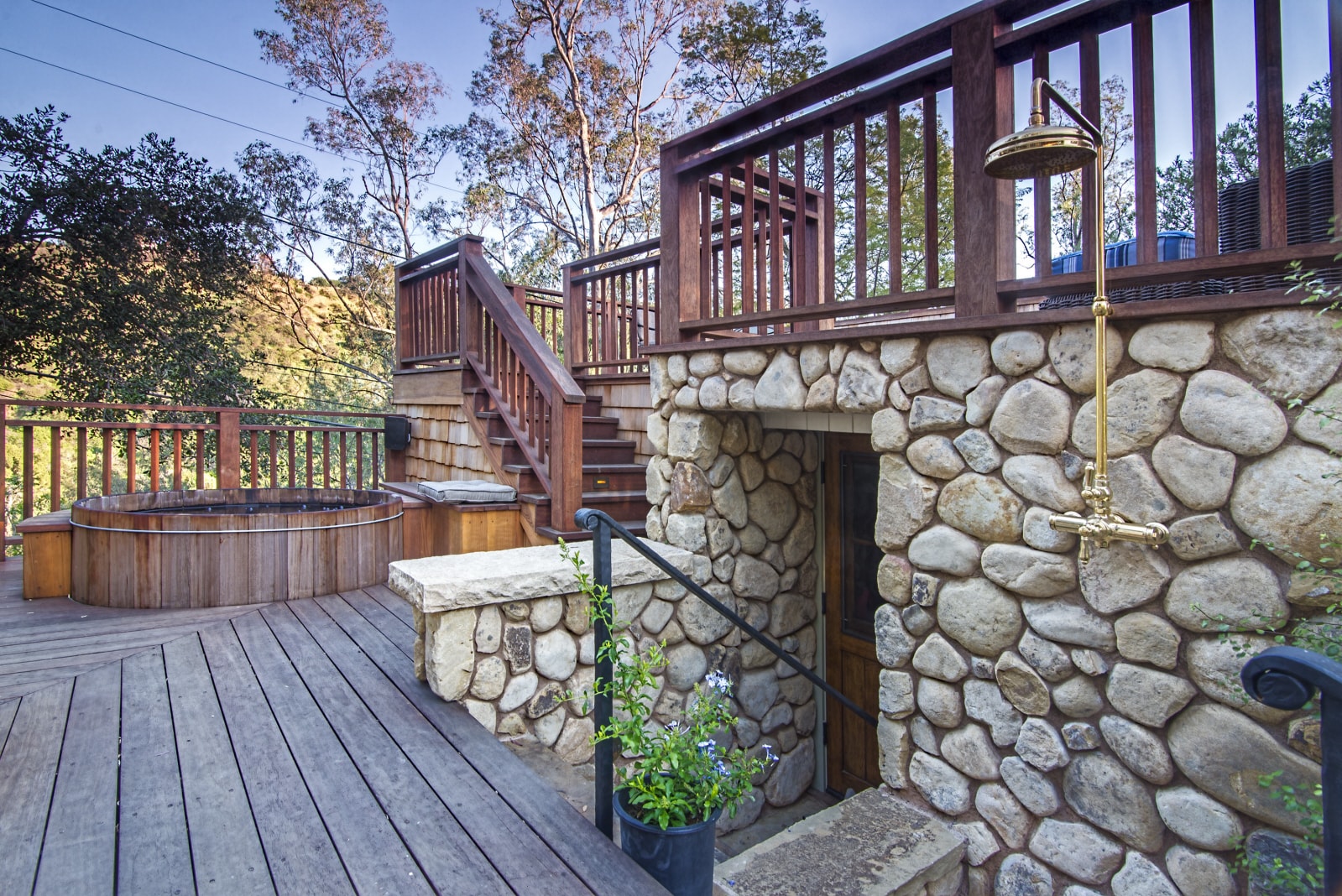 Custom masonry wall and hardscape project by Concrete Etc. in Santa Clarita